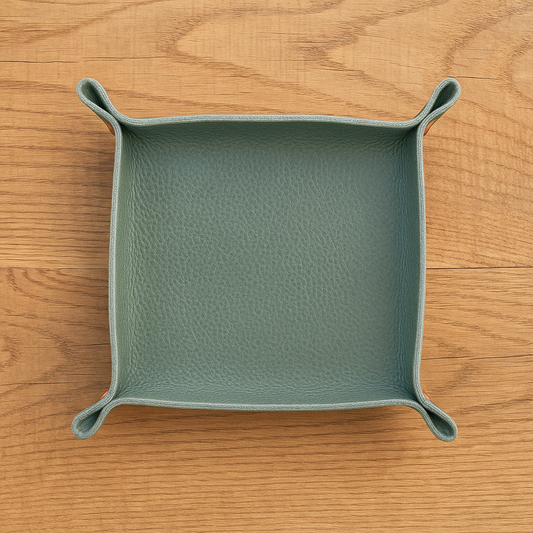 Small green valet